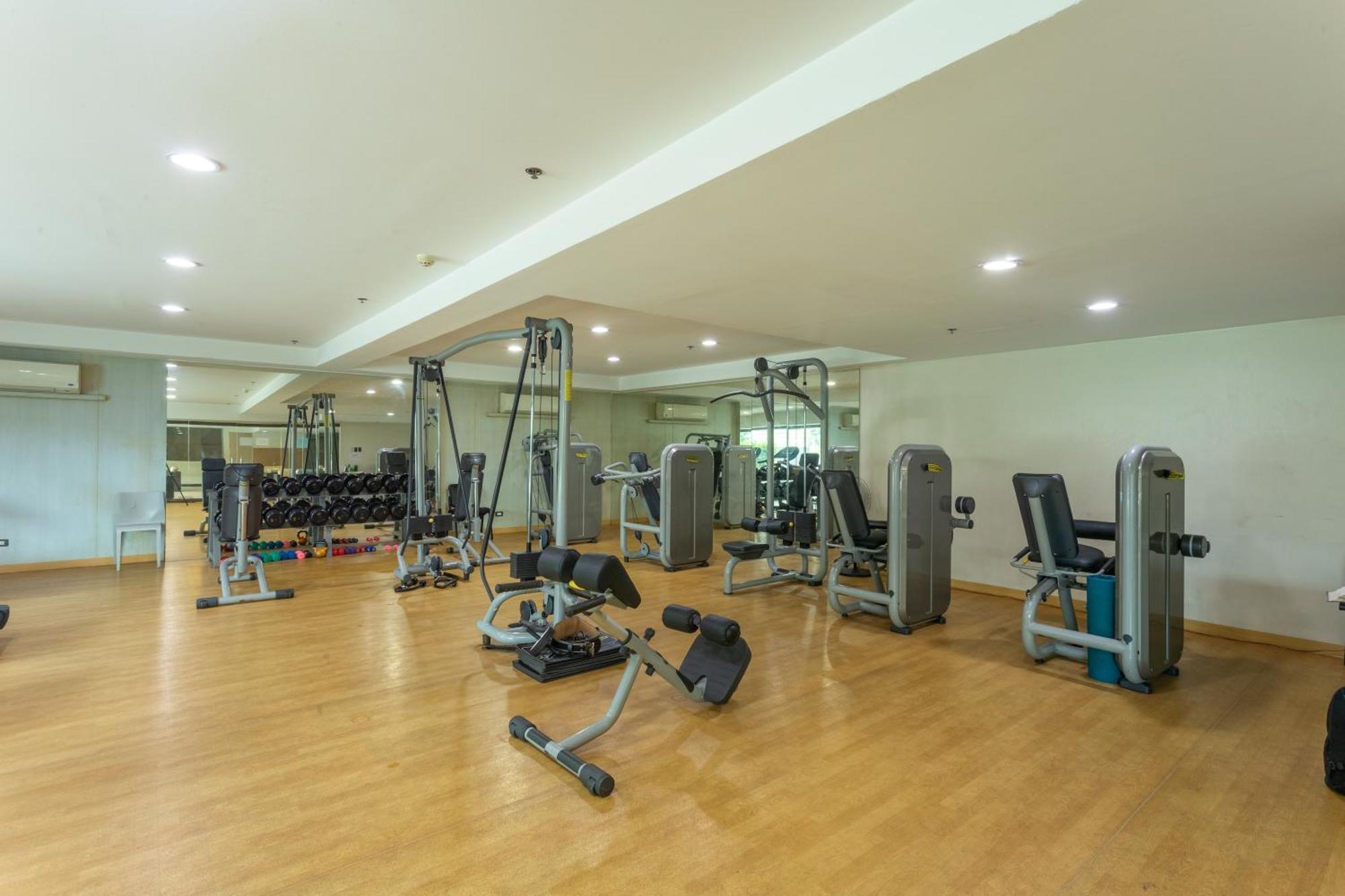 La Breza Hotel Кесон-Сити Экстерьер фото