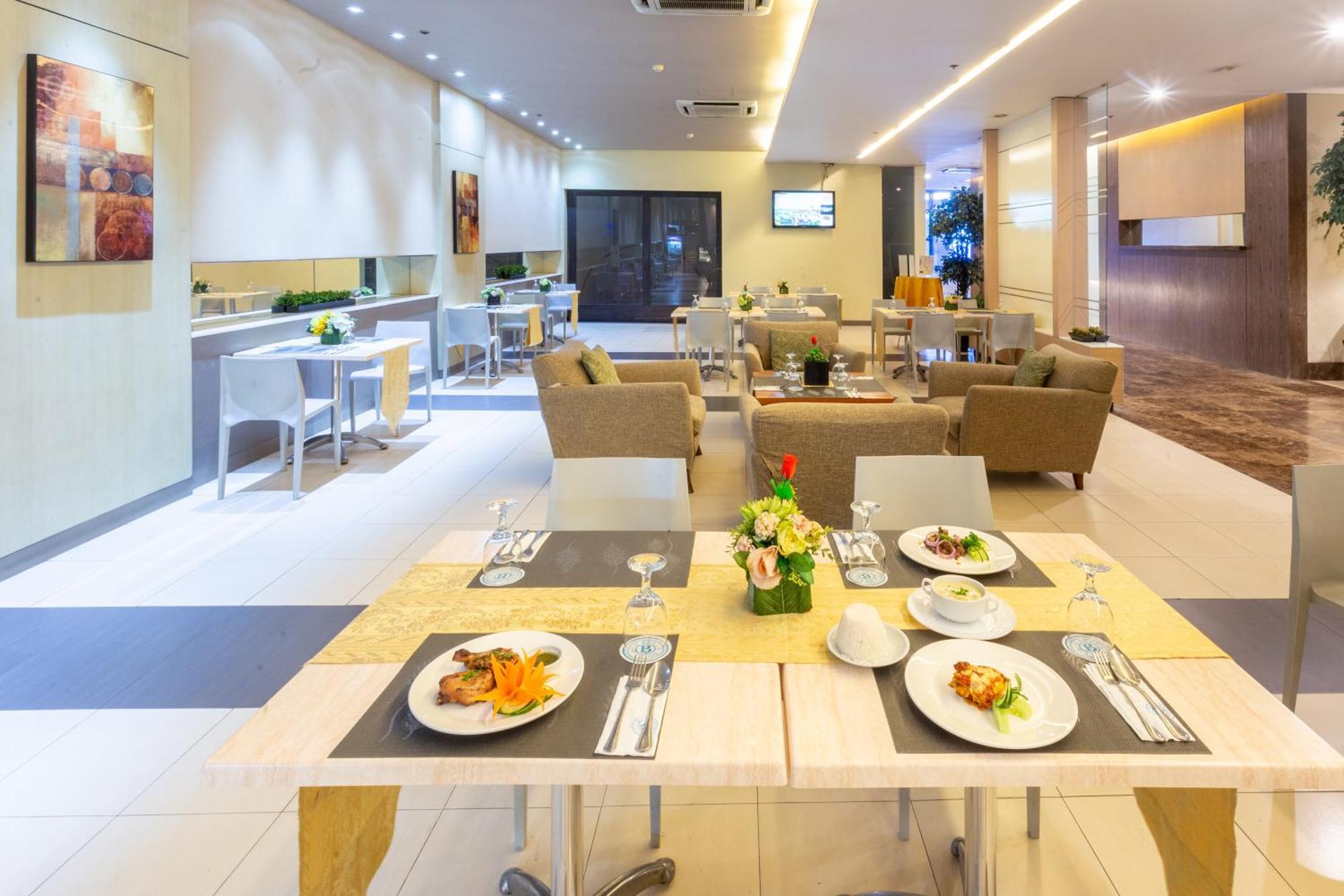La Breza Hotel Кесон-Сити Экстерьер фото