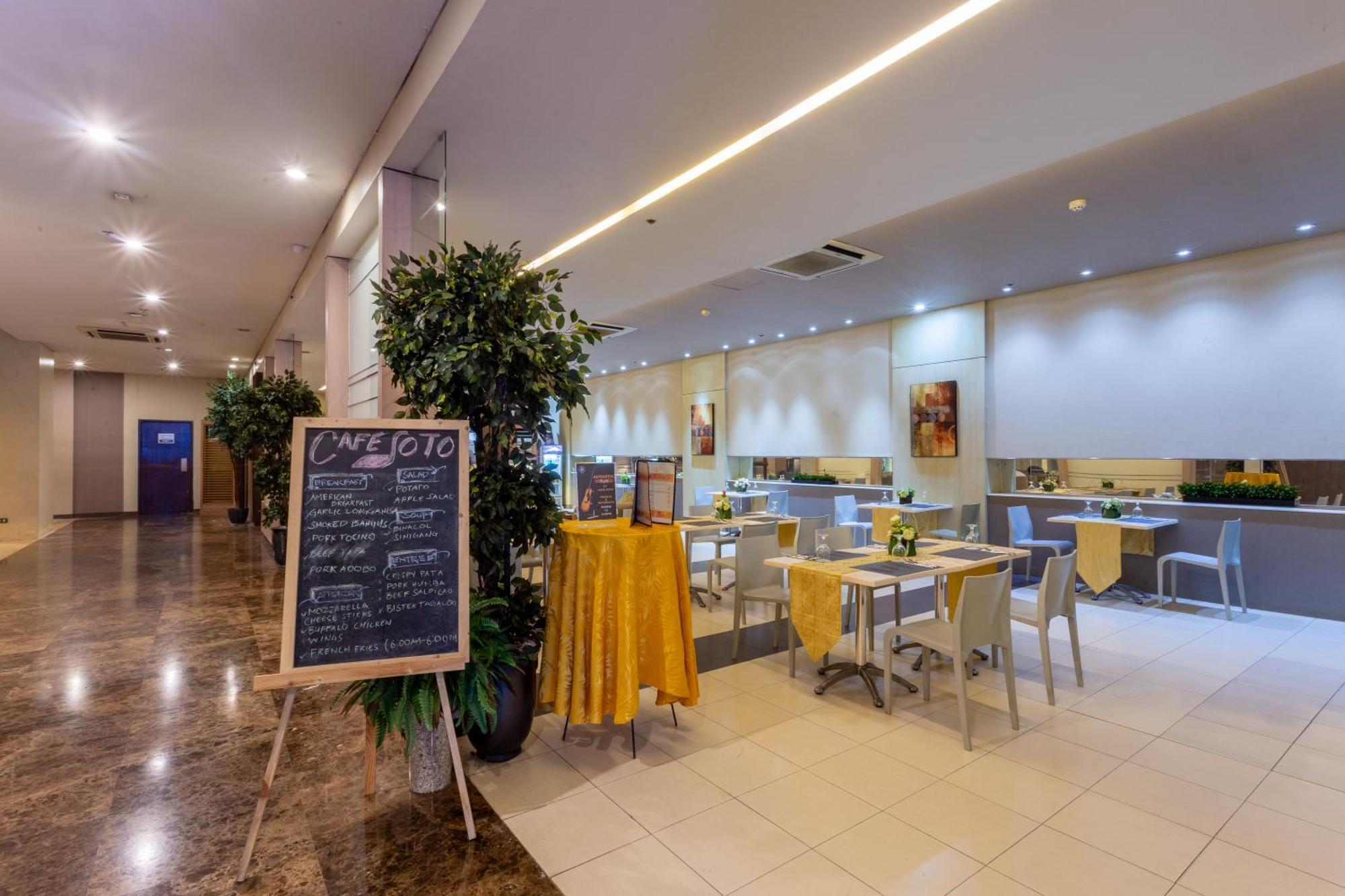 La Breza Hotel Кесон-Сити Экстерьер фото